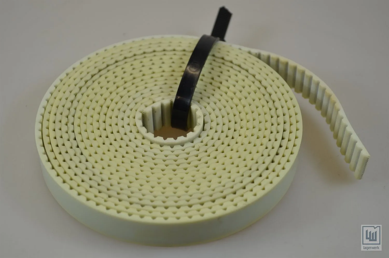 Zahnriemen / timing belts 16mm, l=4m - NEU